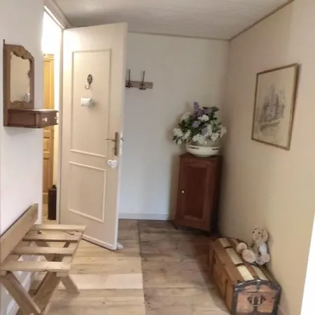 La Ferme Les Mamours לינה וארוחת בוקר 3*