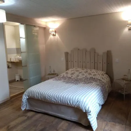 La Ferme Les Mamours 住宿加早餐酒店